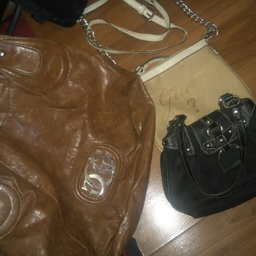 Geuss like hand bags guc